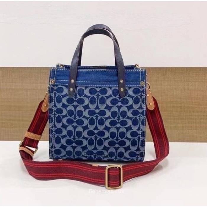 COACH Field Tote 22 Crossbody Bag In Denim Signature C