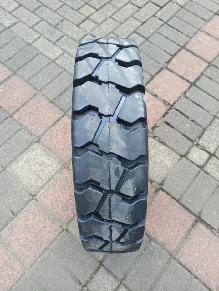 Achilles A-01 Ukuran 7.00-12 Ban Mati/Solid/Buta Untuk Forklift 700-12