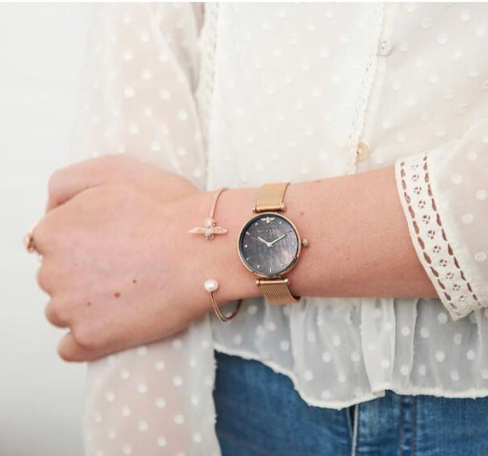 Olivia Burton Queen Bee Black Mother of Pearl Rosegold Mesh