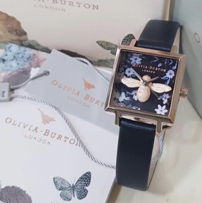 Olivia Burton Square 3D bee with flower background ORIGINAL