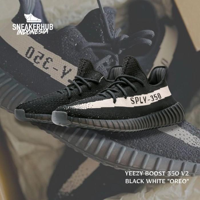 YEEZY BOOST 350 V2 OREO