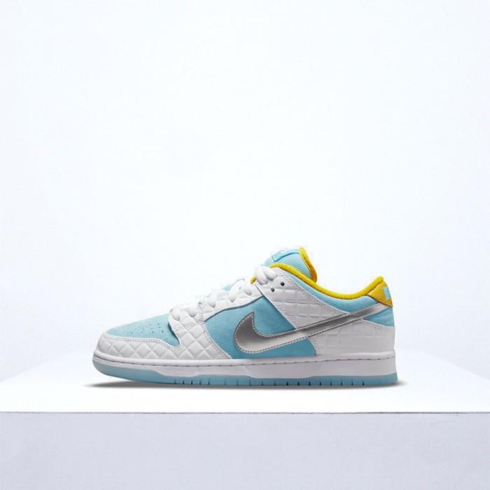 NIKE SB DUNK LOW FTC