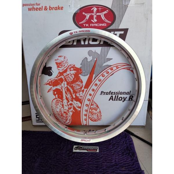 Velg Pelek Tk 215 250 Ring 17 Silver Gossy Hole 28