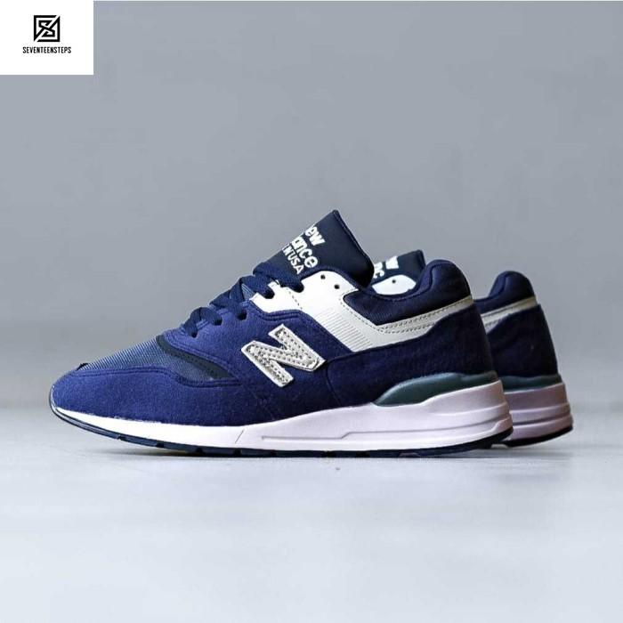 Sepatu Sneakers Casual Pria NB 997 Navy White Silver Terbaru