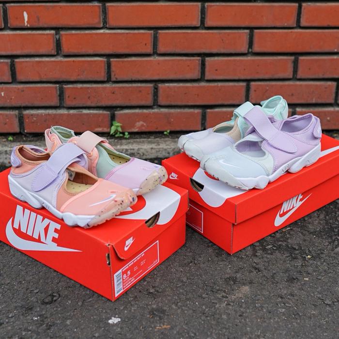 Sepatu Running Slip On Nike Air Rift Multicolour Woman