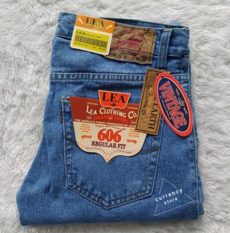 Lea jeans black reguler 606 original denim(',') HAPPY SHOPPING DAN TERIMAKASIH .