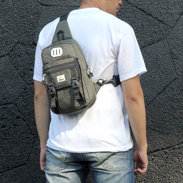 Pilih Waistbag yang Tepat untuk Petualangan dan Liburan Anda