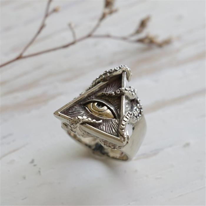 Cincin Mata Satu Segitiga Gurita / Cincin Pria Segitiga Mata Satu / Eye of Horus Triangle Octopus Ri