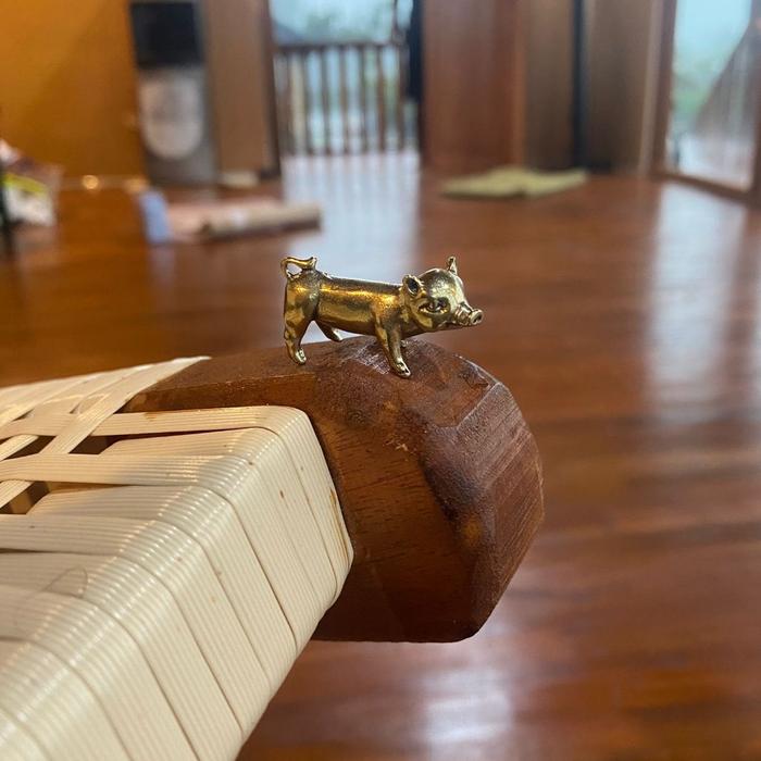 Miniatur Babi Warna Coklat Perunggu / Pajangan Hiasan Babi Pig Hoki Gold Dekorasi Rumah Home Decore