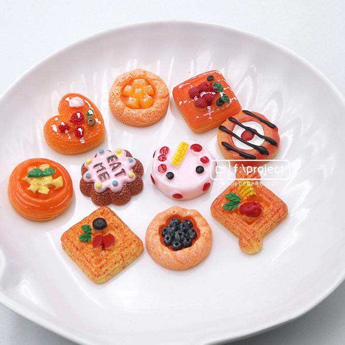 (READY) DIY BAKERY MINIATURE 1:12 | flatback resin clay dekorasi dekor miniatur makanan hiasan crois