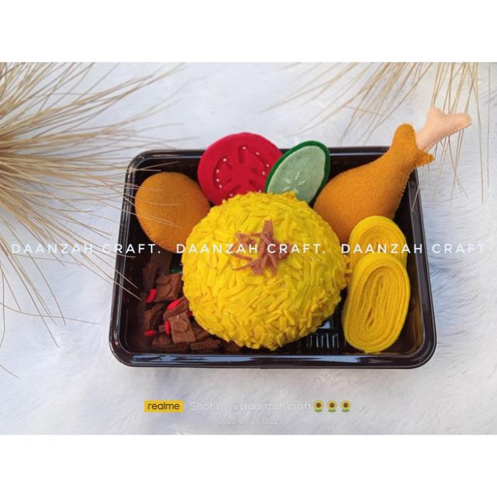 nasi kuning flanel set-mainan edukasi-replika makanan dari kain flanel