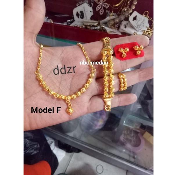 Set Matahari Replika emas 24k koleksi NBC.medan ,awet, bisa disepuh ulang,kalung,gelang,cincin,antin