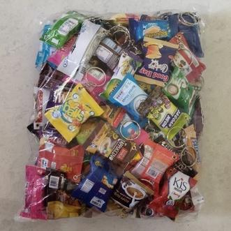 GANTUNGAN KUNCI MINIATUR SNACK SOUVENIR PESTA KADO OLEH OLEH TEMPELAN KULKAS MAGNET LUCU MINIATUR SN