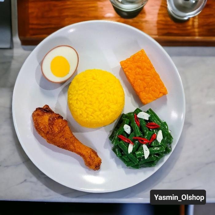 Replika makanan nasi kuning+orek kacang panjang/dummy makanan/Replika mainan anak/hiasan dekorasi la