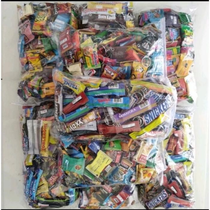 Gantungan kunci miniatur snack makanan (souvenir pernikahan, ulang tahun anak)