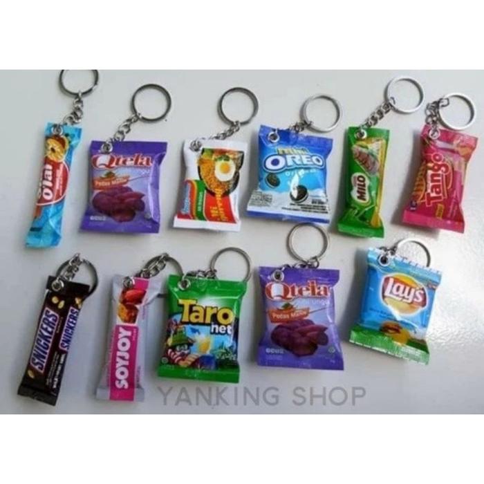 gantungan kunci miniatur snack souvenir