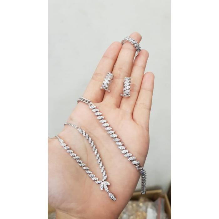 SET KALUNG TURA PADI GELANG REPLIKA BERLIAN