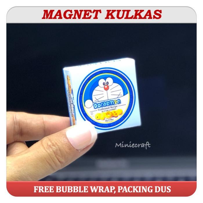MAGNET TEMPELAN KULKAS MINIATUR PRODUK BOX MONDE BUTTER COOKIES, TSUM TSUM, DORAEMON SNACK COOCKIES