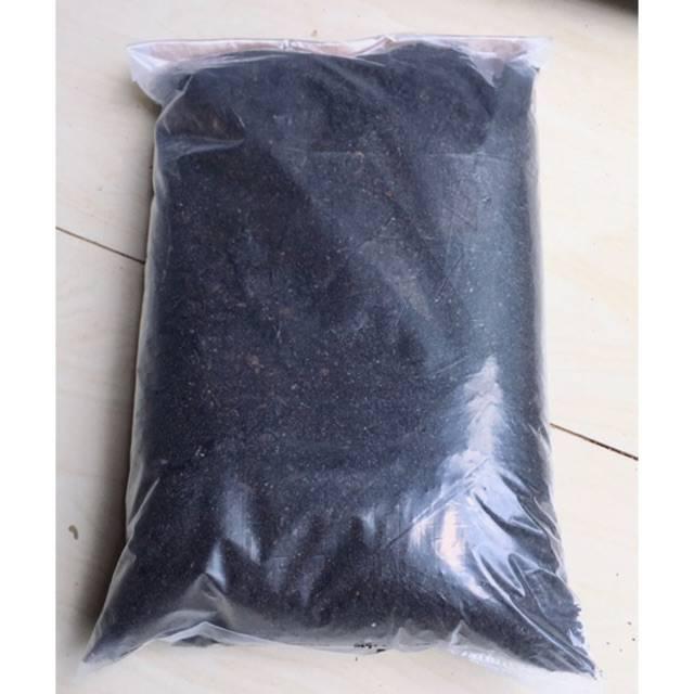 MEDIA TANAM PUPUK KOMPOS 1 KG SIAP PAKAI