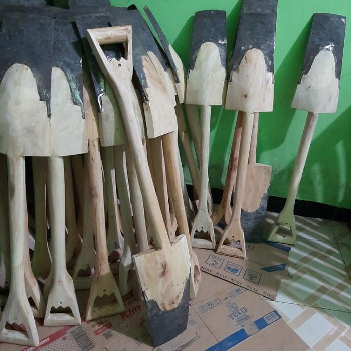 Lempak Sekop Cangkul Tanah Full Baja Selasar | Anti Lengket | Gagang Kayu Mahoni