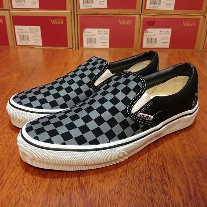 Sepatu Vans Slip On Sol Checkerboard Grey Black White Abu Hitam Putih Motif Kotak Catur Sekolah Kerj
