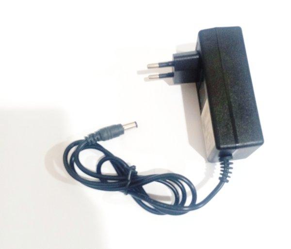 adaptor charger 6v 3A power supply 6 volt 3 ampere monitor 18w skuter motor mobil listrik elektrik l