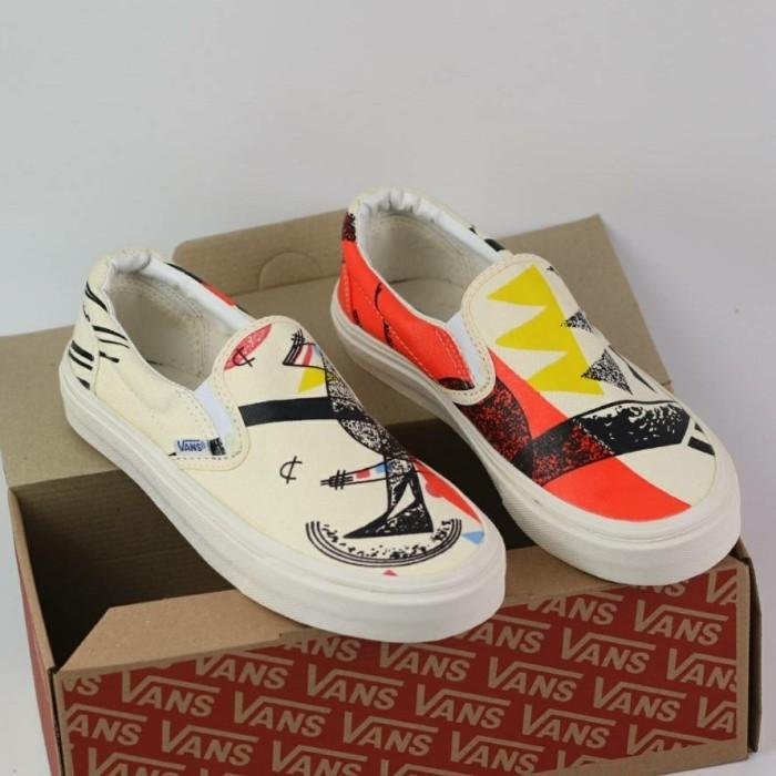 Sepatu Slop Pria Wanita Vans Slip On Moma Hitam Putih Catur February (Best Quality)