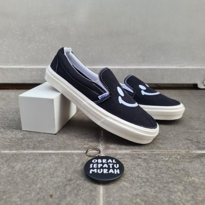 Sepatu Vans Vault Og Slip On Smile Black White Grade Original (Best Quality)