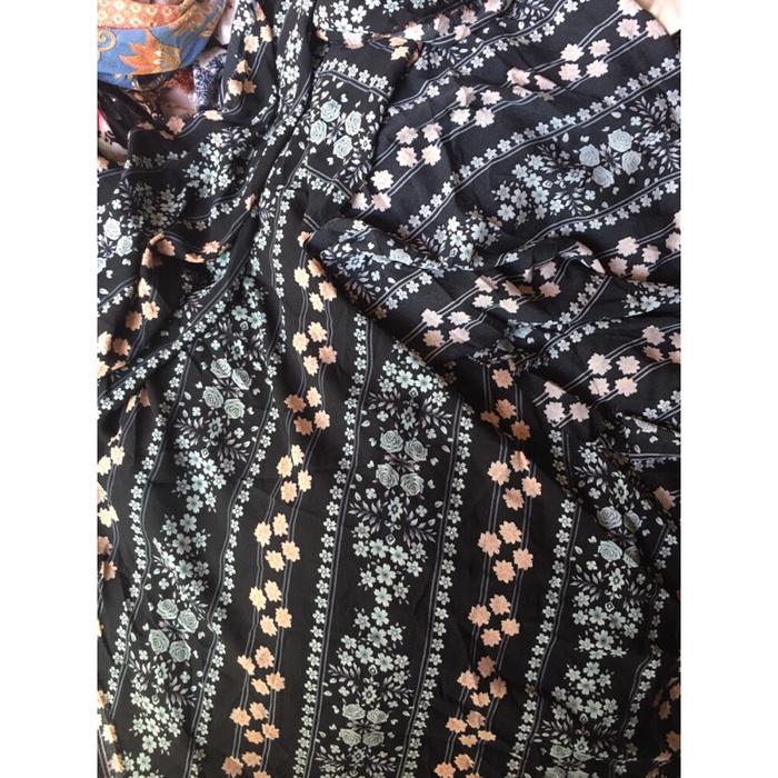 Kain Kiloan Murah ceruti wolvis silk wolycrep motif