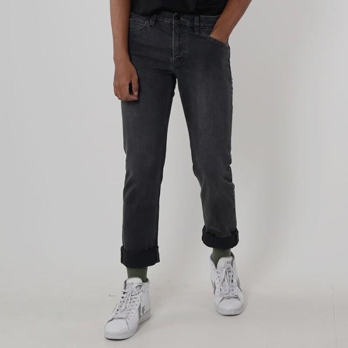 TerlarisModern- Edwin Celana Jeans Nagoya Grey Regular Fit Panjang Denim Grey