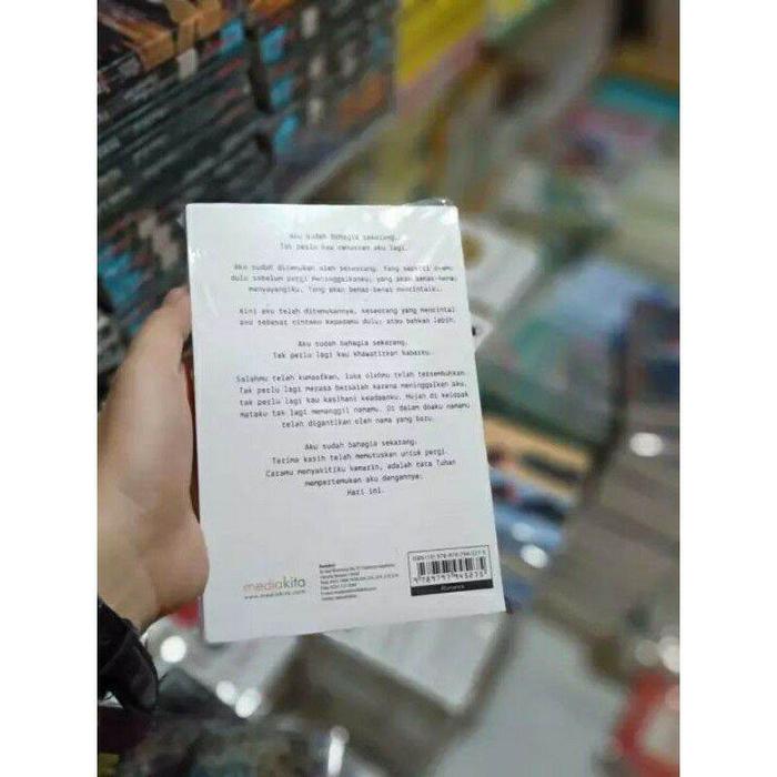 Novel Merayakan Kehilangan - Brian Khrisna