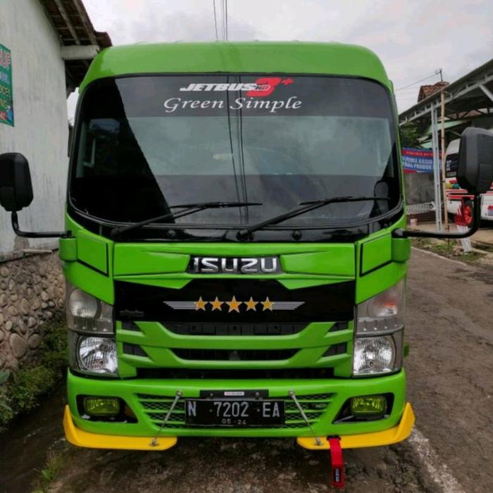 Full Variasi Winglet Warna Lips Variasi Bemper Mobil Elf Truk/Engkel Bus Universal Diff Terlaris.