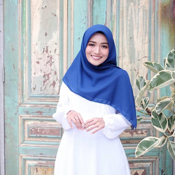 Fashion Official HIJAB BELLA SQUARE / BELLA SQUARE / HIJAB POLLYCOTTON SKY BLUE PREMIUM Nyaman Empat