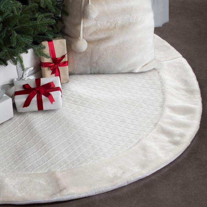 White Knitted Tree Skirt