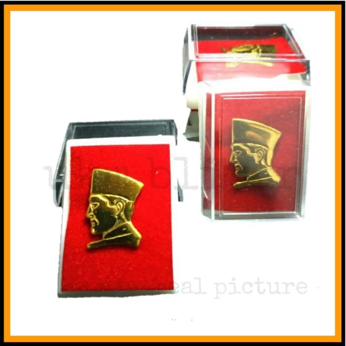 Pin Bung Karno / Pin Bross Wing Lencana Motif Bung Karno Peniti