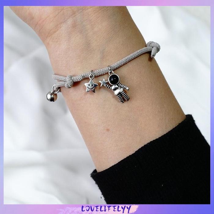 2 Buah/Set Gelang Pasangan Magnet Lucu Astronot Liontin Gelang