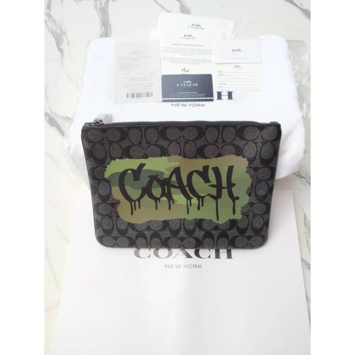 Coach Graffiti Clutch Pouch 100% Original