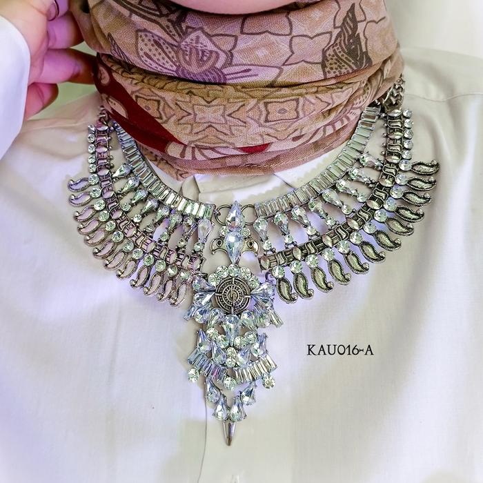 Crystal Necklace Liontin Silver Vintage Etnik Gypsy Nepal KAU016A