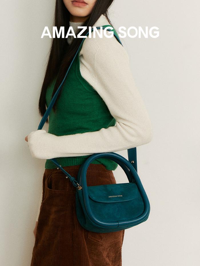 Amazing Song Soft Bag Medium Suede 2023 Winter New Handbag Messenger