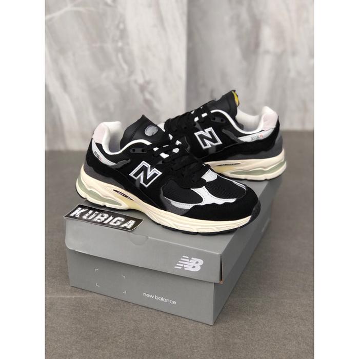 (Nb) New Balance 2002 R Black White