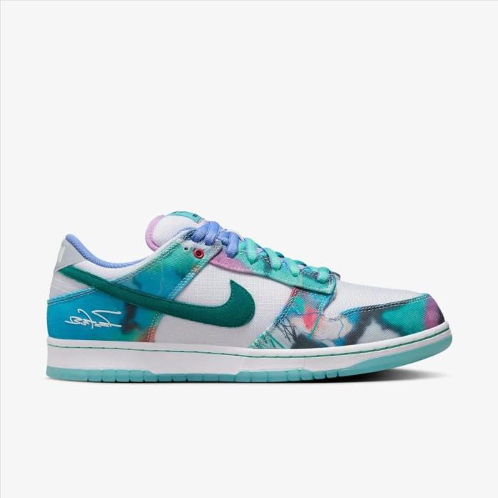 Futura x Nike SB Dunk Low Pro Bleached Aqua