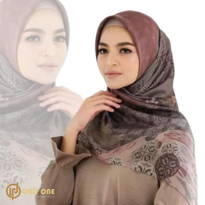 Kayu Aro Black Scarf Kerudung Segi Empat Voal /Hijab Voal Fashion Laser Cut Terbaru Mirip Zm