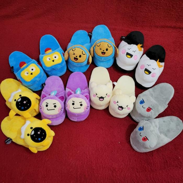 QSHOP- READY STOCK Sandal Truz Treasure Unofficial