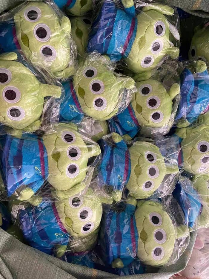 Disney Toy Story Alien Action Figure Pendant Keychain Three Eyes Keyring Backpack Ornament Cartoon D