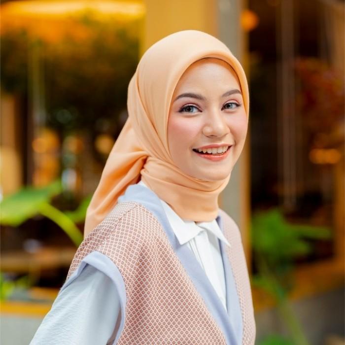 L14 Nibras Hijab Nandini Klim Warna Orange Jilbab Segiempat Voal Branded