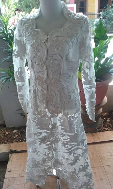 Kebaya Brokat Modern Model Pinguin