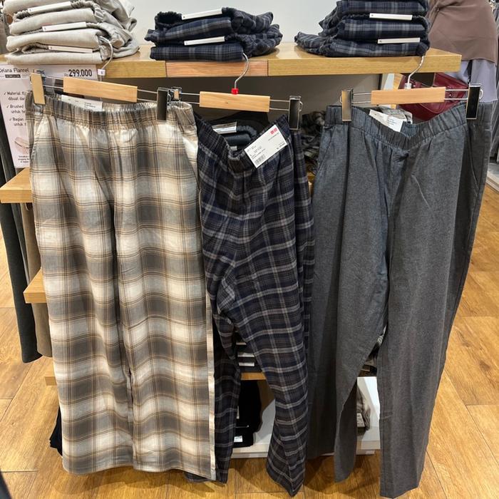 Celana Flanel Cewek Uniqlo New Arrival (Best Quality)