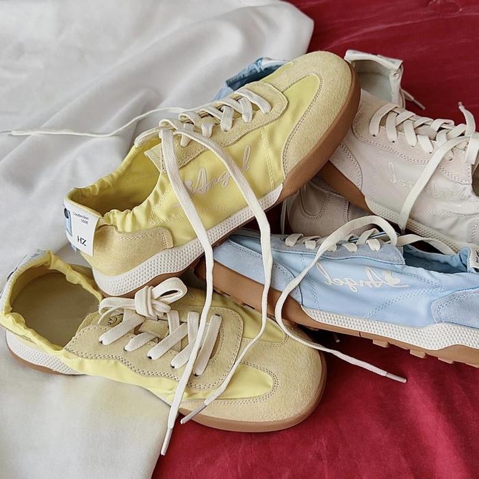 Kulit Lembut Forrest Gump Sepatu Wanita 2023 Baru Retro Bahasa Jerman Sepatu Pelatihan dengan Bordir