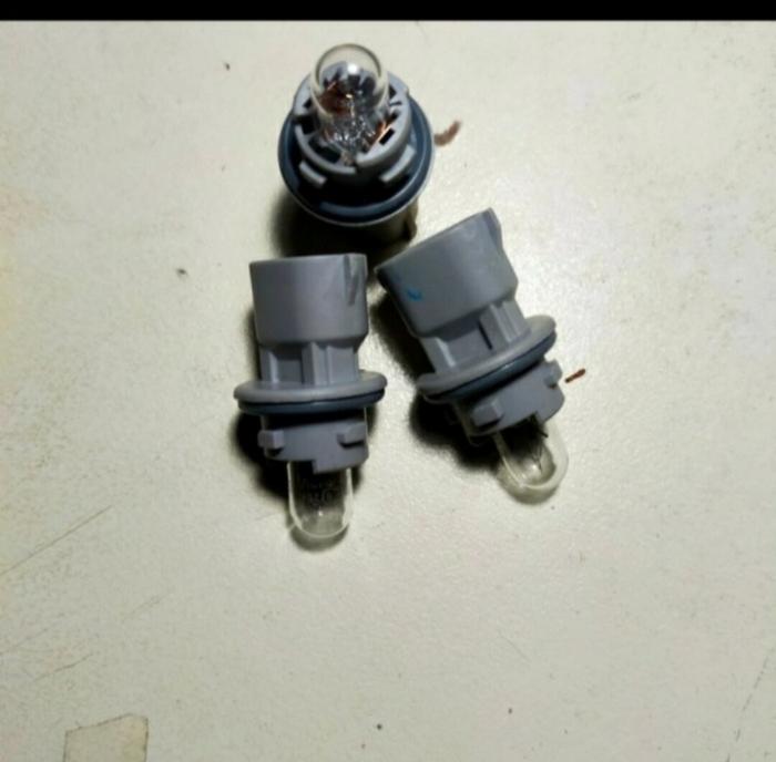 fitting soket lampu senja Toyota universal