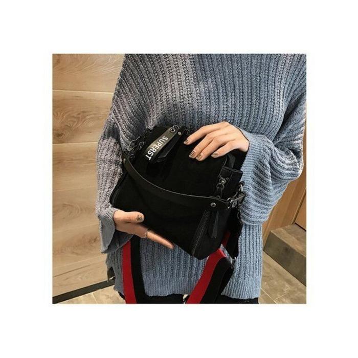 JK 366 1KG MUAT 2PCS TAS SLINGBAG E356 C8004 Y1115 T404 P9590 Z1155 U3372 HIJAU